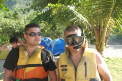 Preparativos para o snorkeling.